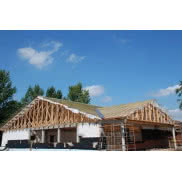 Konstrukcje dachowe dla marketów i dyskontów