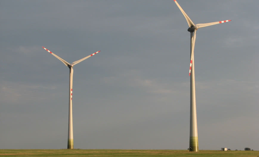 Uruchomienie dwóch farm wiatrowych przez RWE