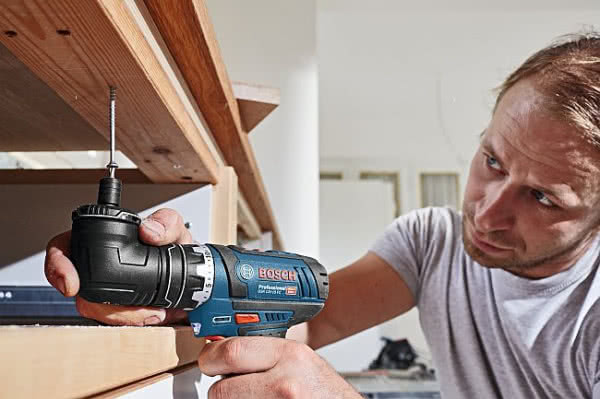 Kompaktowy system 5 w 1 z lekką akumulatorową wiertarko-wkrętarką dla profesjonalistów